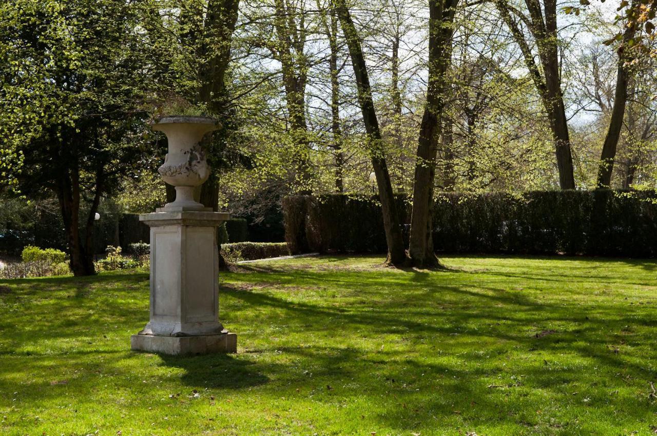 Domaine De Fremigny Hotell Bouray-sur-Juine Eksteriør bilde